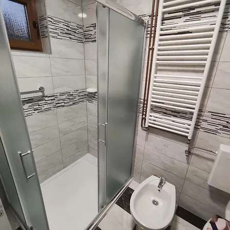 Apartman Lidija *